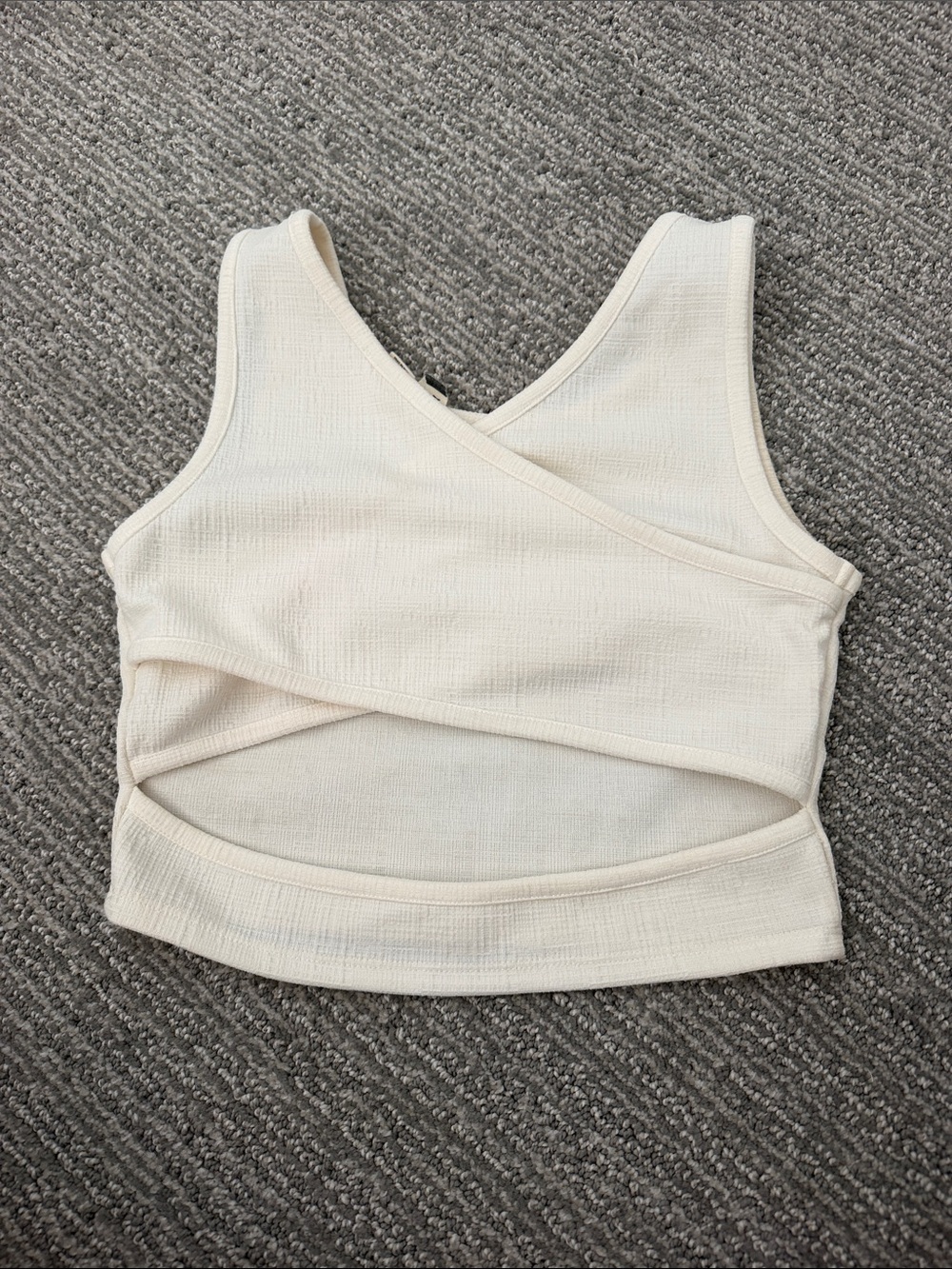 Roxy Cream Ribbed Cross-Back Crop Tank - Picture 3 of 3